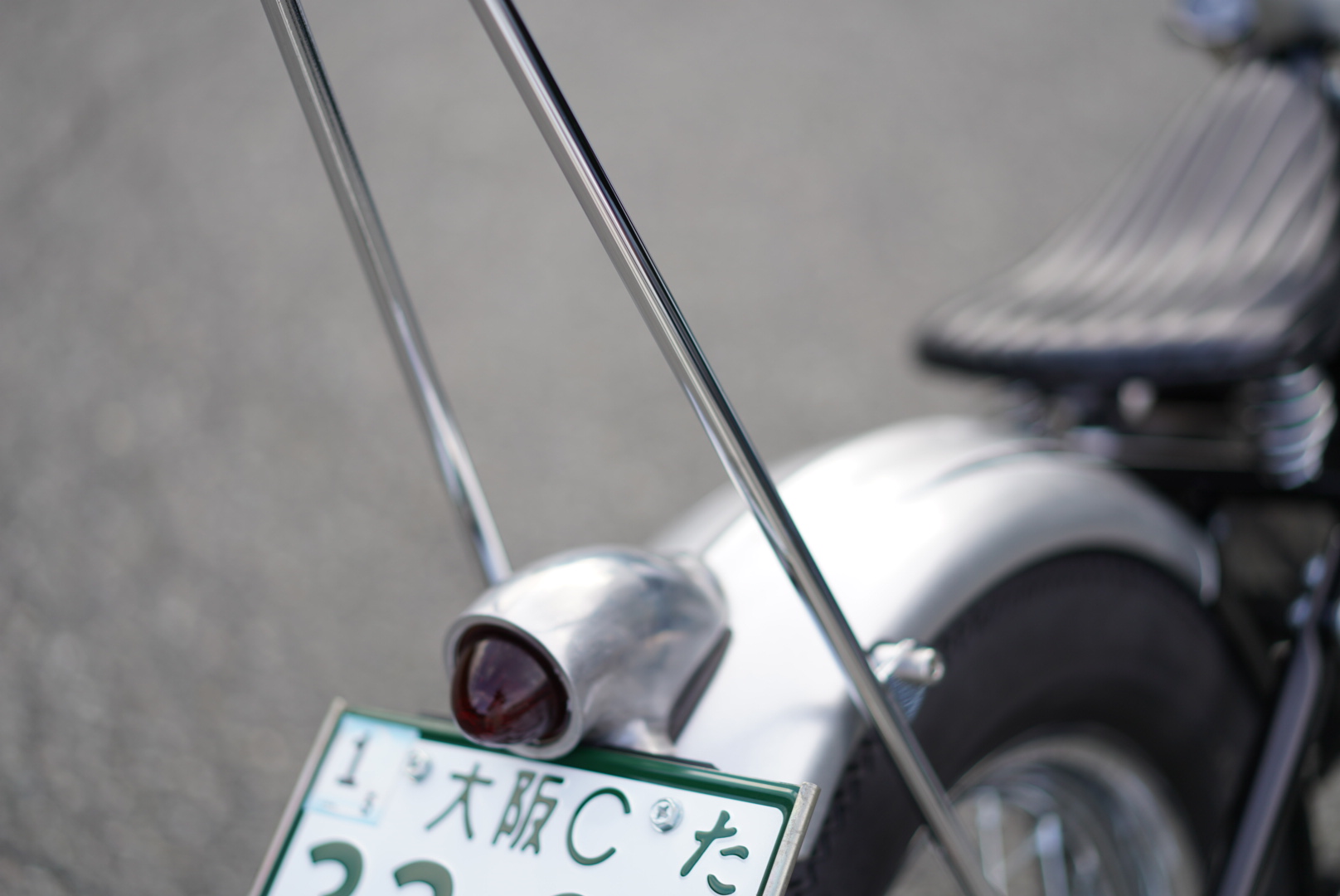 大迫力の30cmロングフォーク！YAMAHA・SR400ハードテールチョッパー