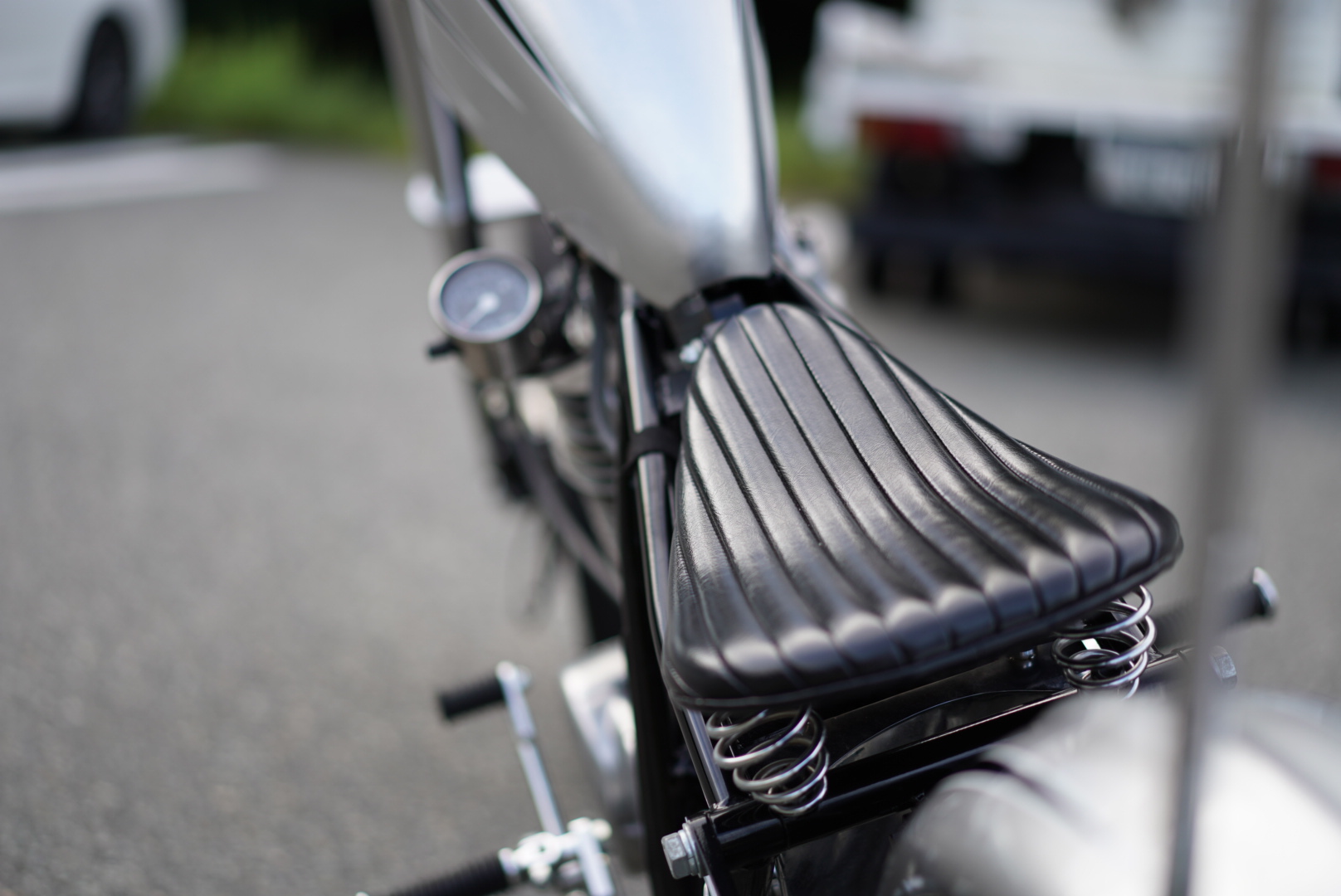 大迫力の30cmロングフォーク！YAMAHA・SR400ハードテールチョッパー