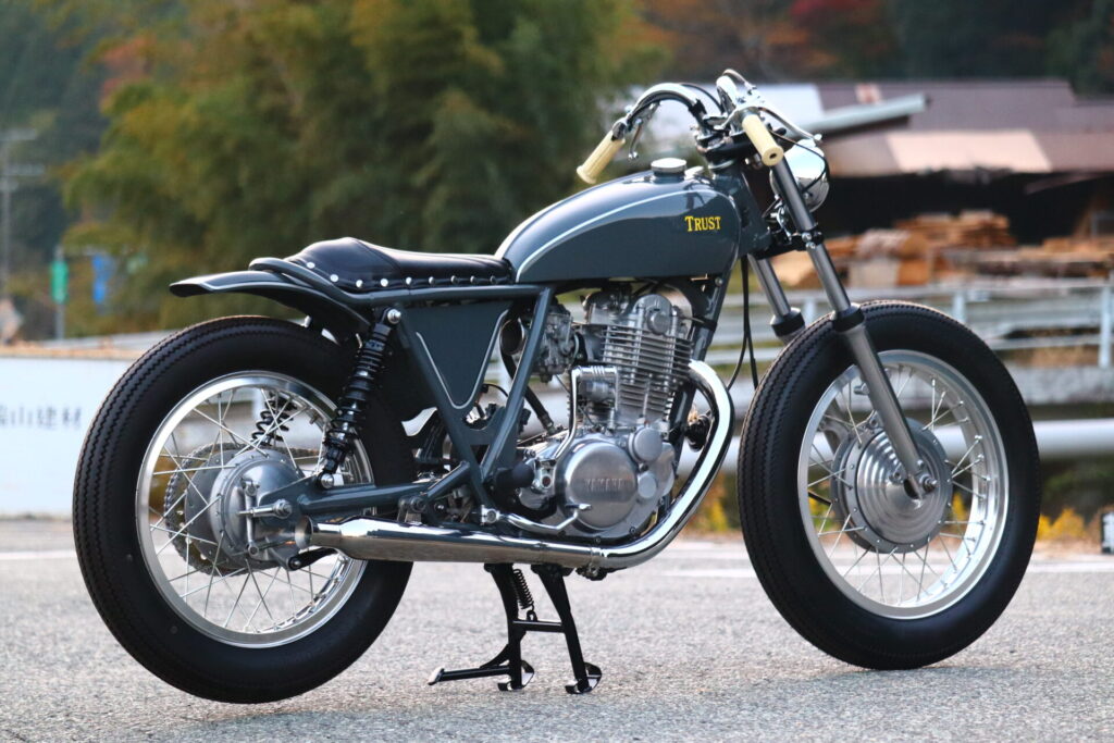SR400 No.5 ハンドル