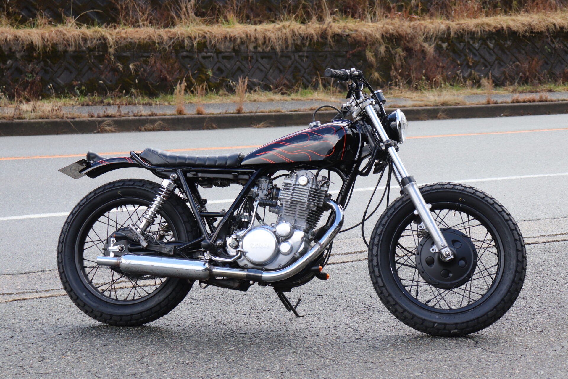 TRUST MOTOR CYCLE「トラストモーターサイクル」YAMAHA・SR400ストリートカスタム - SR400_No.7