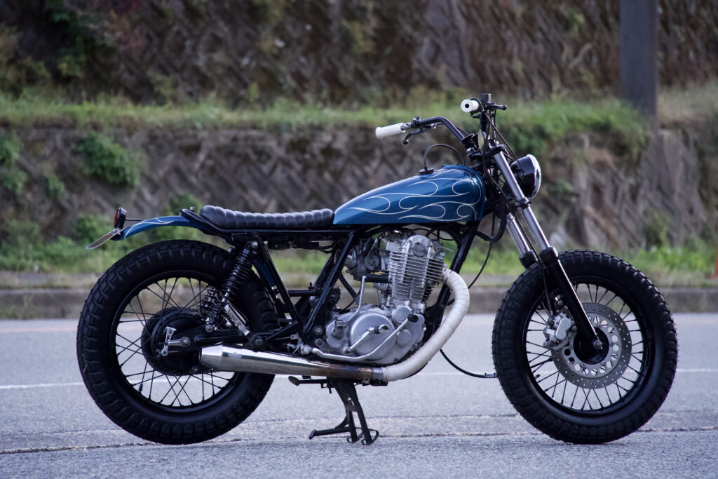 SR400トラッカー