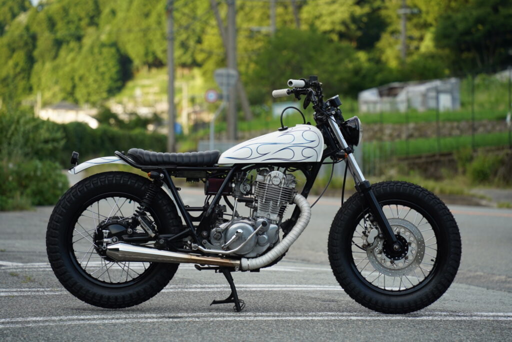 SR400トラッカーカスタム