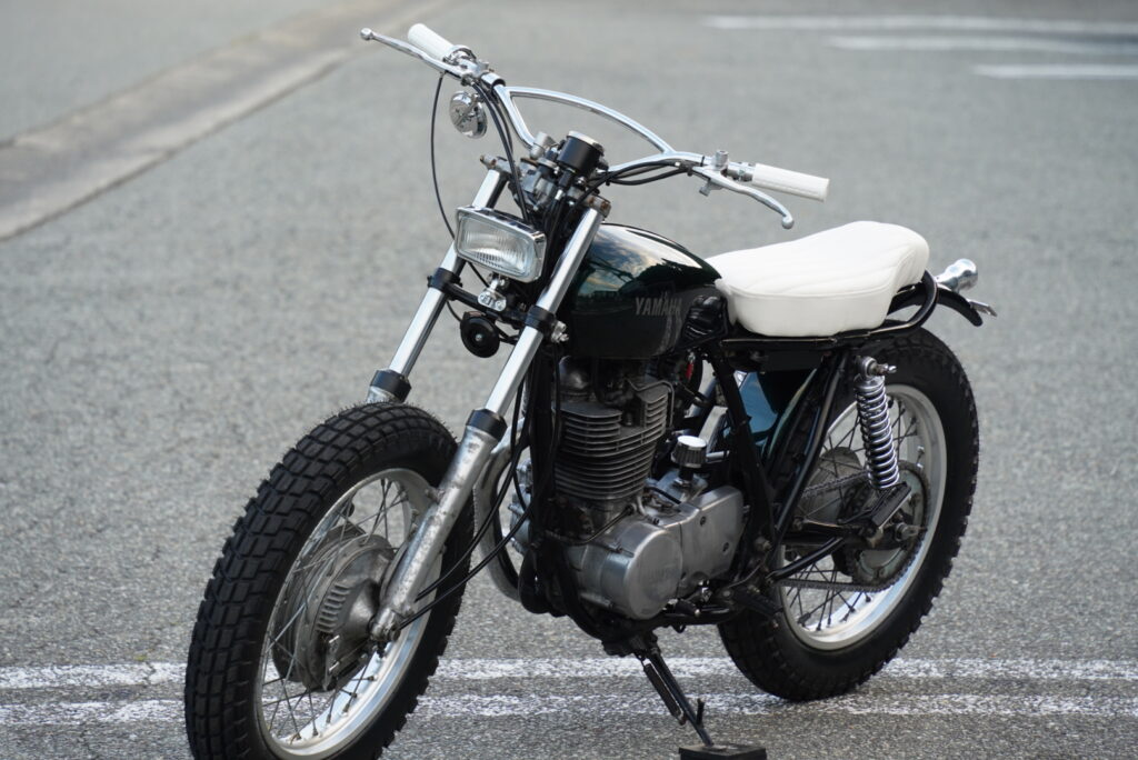SR400トラッカーカスタム