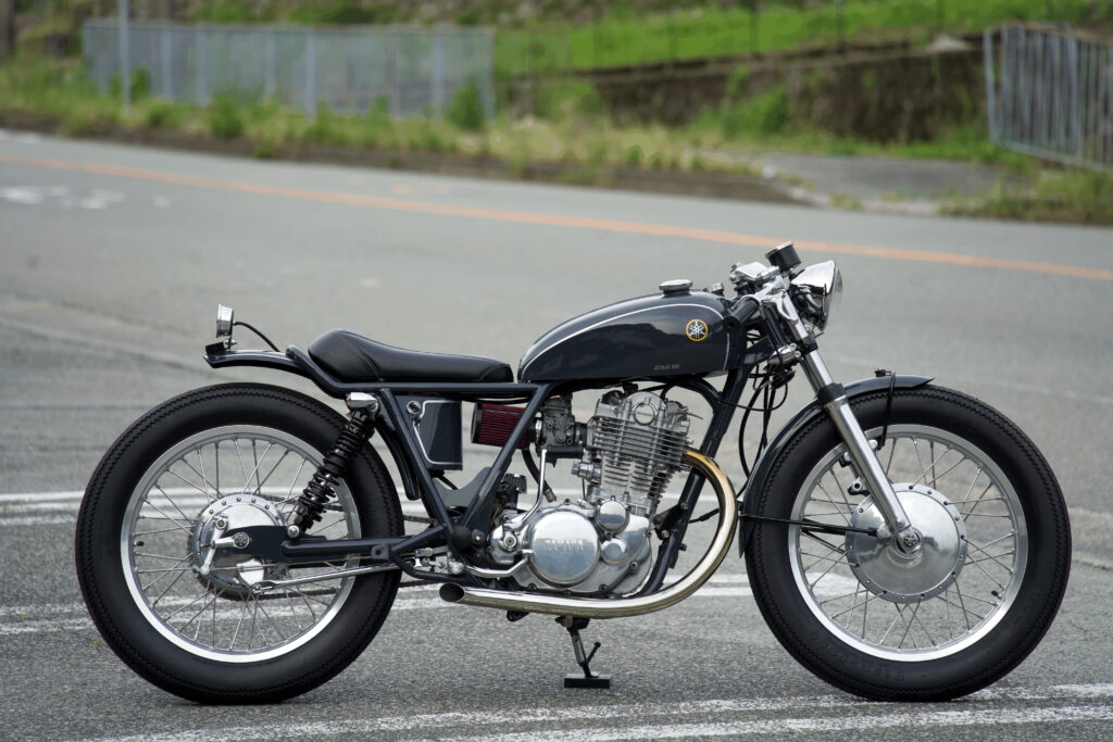 SR400カフェレーサー